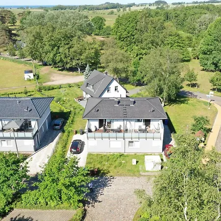 Strandnahes Haus, Balkon, Gratis Nutzung Vom Ahoi Erlebnisbad Und Sauna In Sellin- Playa Goehren (Ruegen)