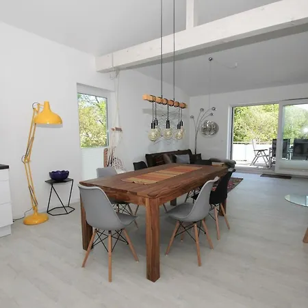 Casa de Férias Strandnahes Haus, Balkon, Gratis Nutzung Vom Ahoi Erlebnisbad Und Sauna In Sellin- Playa
